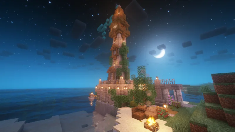 Маяк из камня и дерева на берегу моря ночью в Minecraft с фонарями и плющом